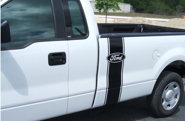 Picture of 2005-07 Ford Vertical Bed Stripe - FORD Logo
