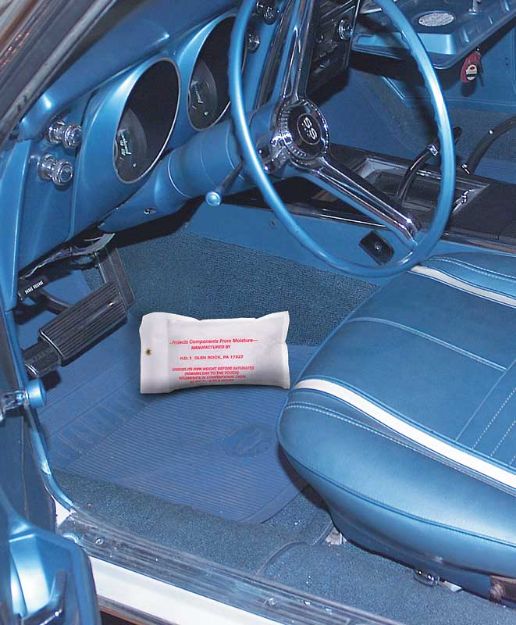 Picture of 2 Lb Sta Dri Moisture Pouch 