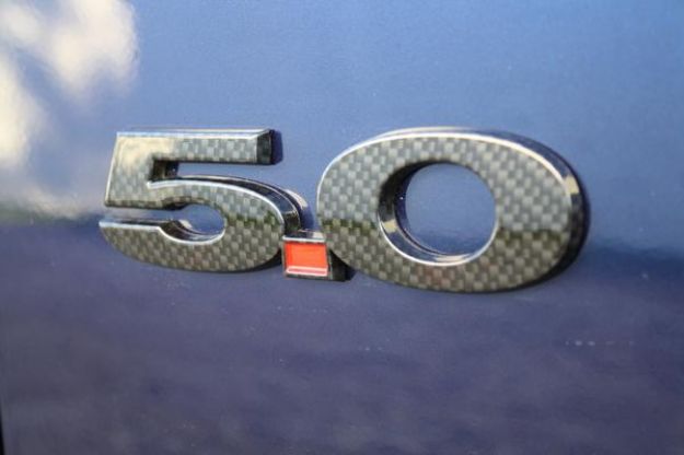 Picture of 2005-2023 Ford Mustang Hydro Carbon Fiber 5.0 Emblem W/Gloss Blue Accent Vinyl Dot - Gloss Finish - PR