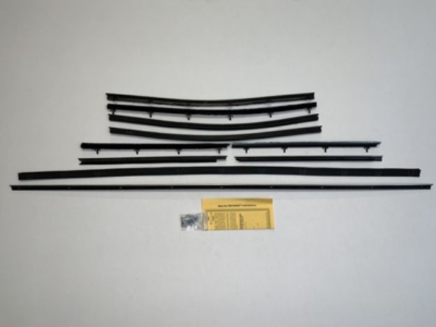 Picture of 1969-72 Chevelle Concourse 4 Door Station Wagon With Tailgate Inner & Outer Authentic Window Felts Whiskers Kit (10pcs)